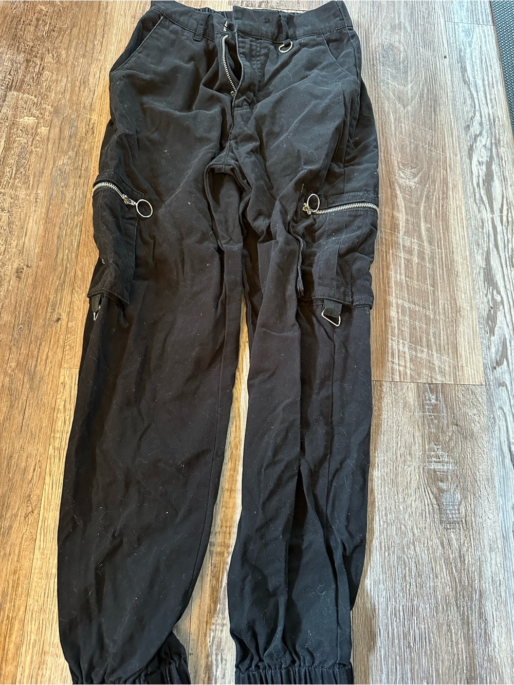 Women’s Small Forever 21 Black Cargo Pants with Zippers & Ring Hardware